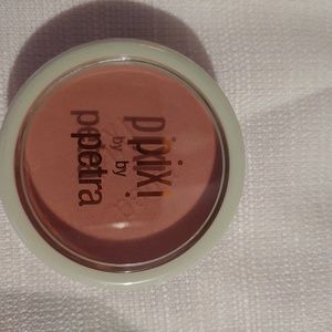 Pixi by Petra Blush